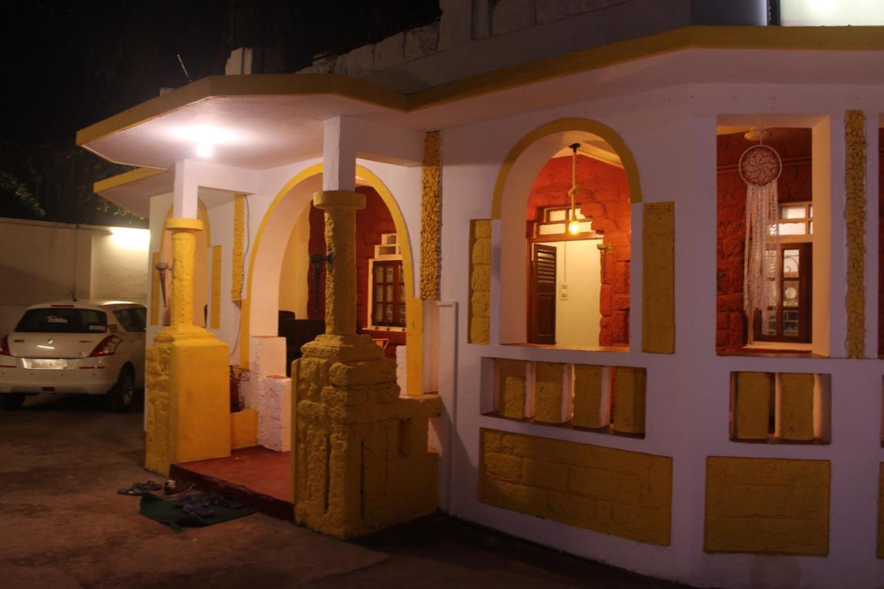Aerostel - Backpacker'S Hostel In Goa Calangute Kültér fotó
