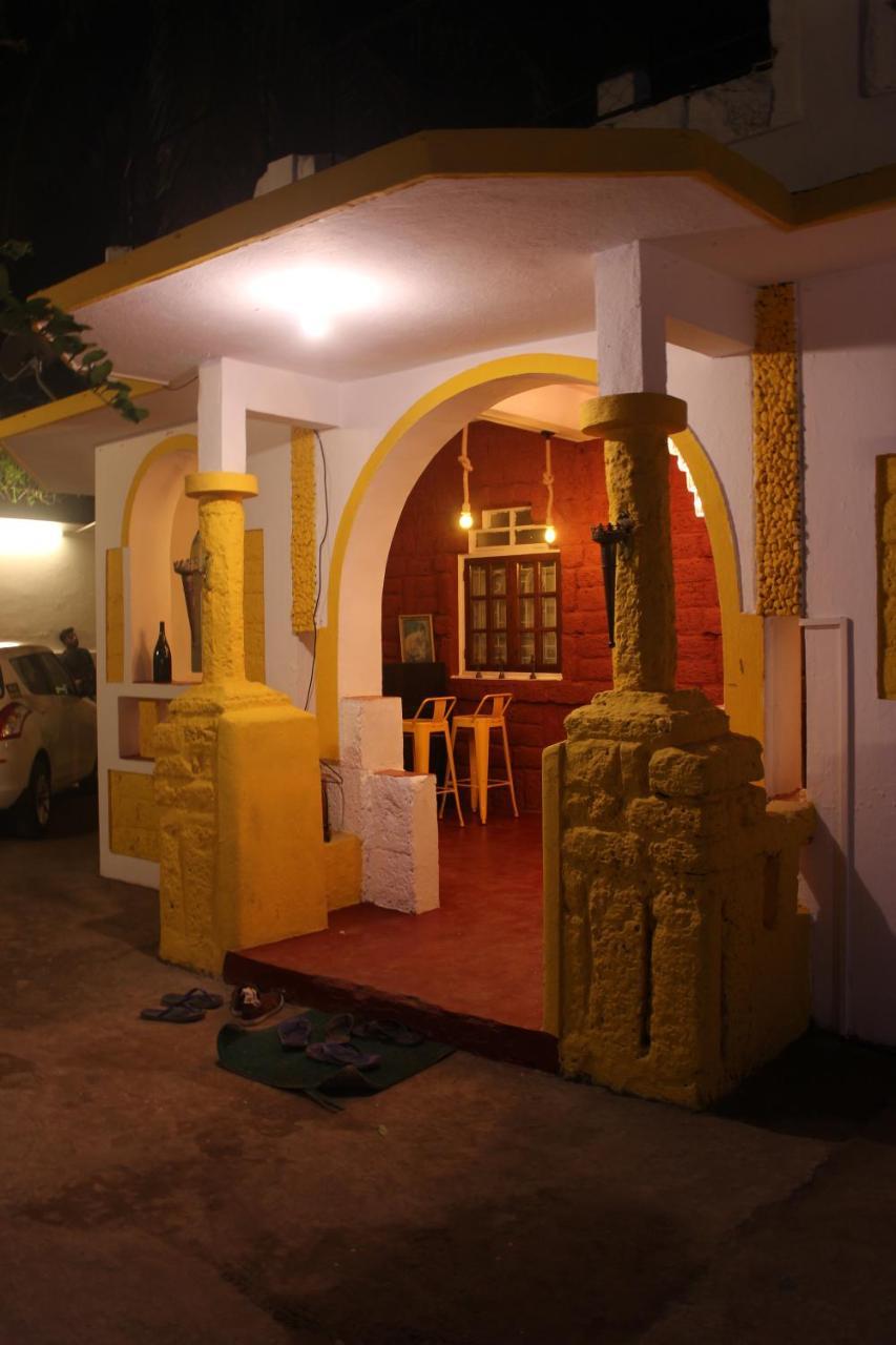 Aerostel - Backpacker'S Hostel In Goa Calangute Kültér fotó