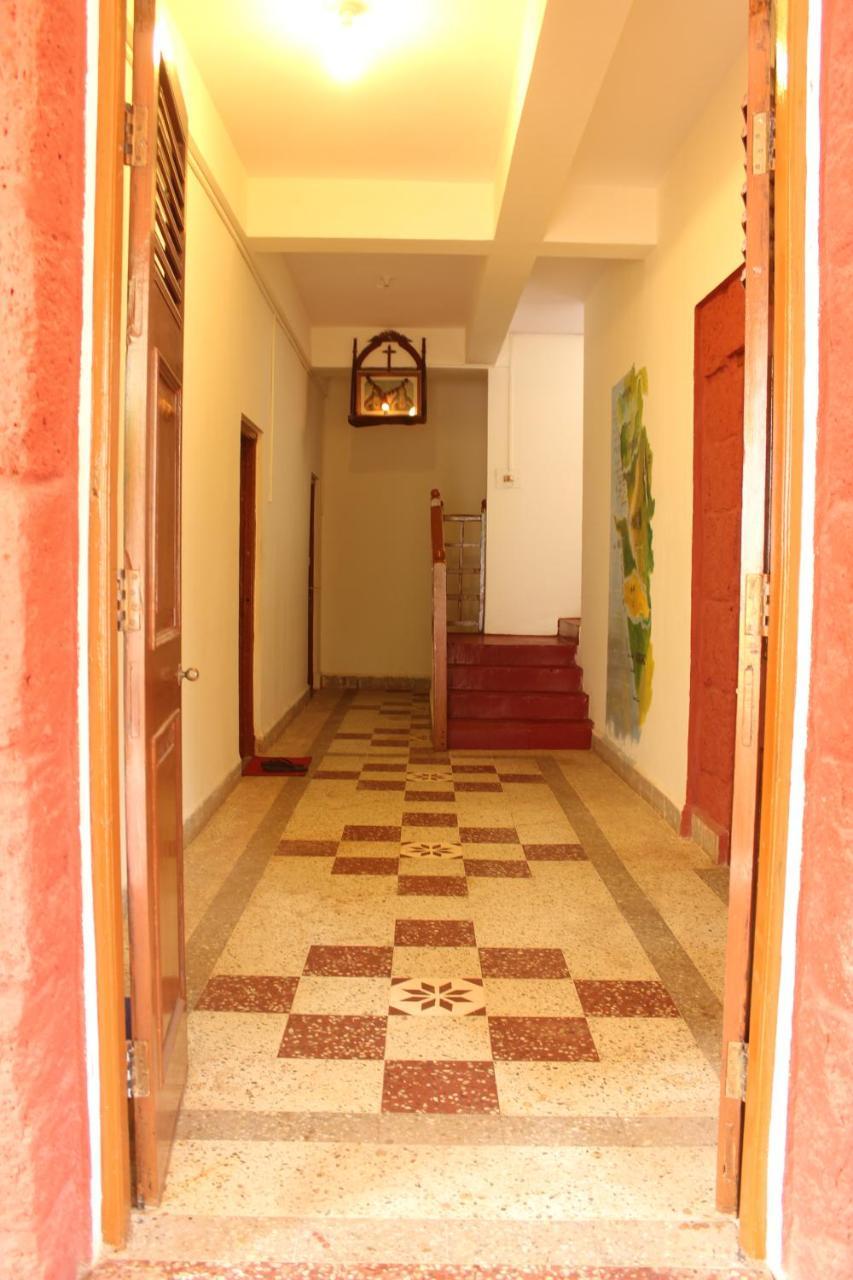 Aerostel - Backpacker'S Hostel In Goa Calangute Kültér fotó