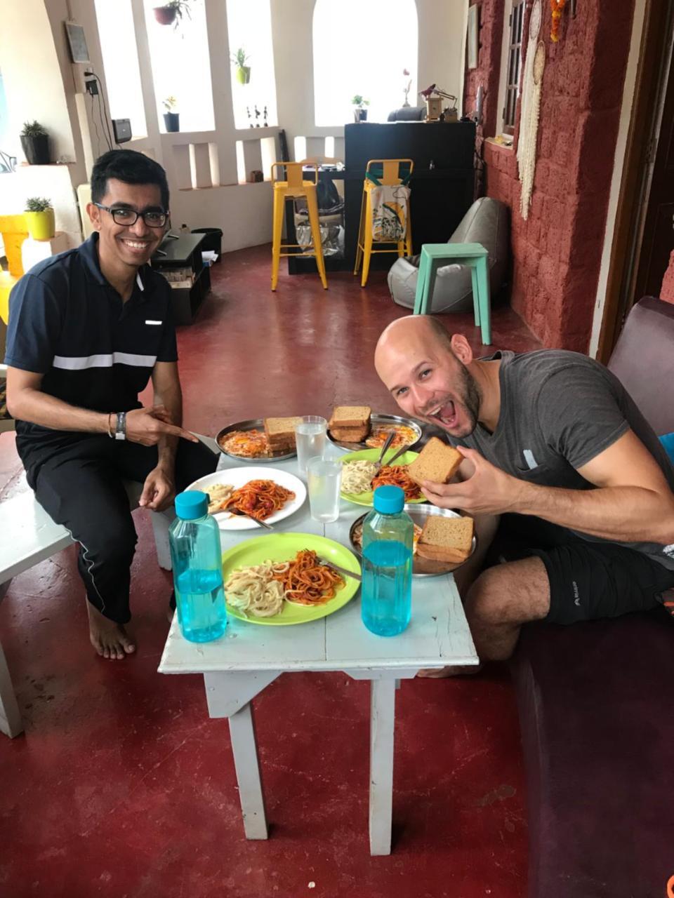 Aerostel - Backpacker'S Hostel In Goa Calangute Kültér fotó